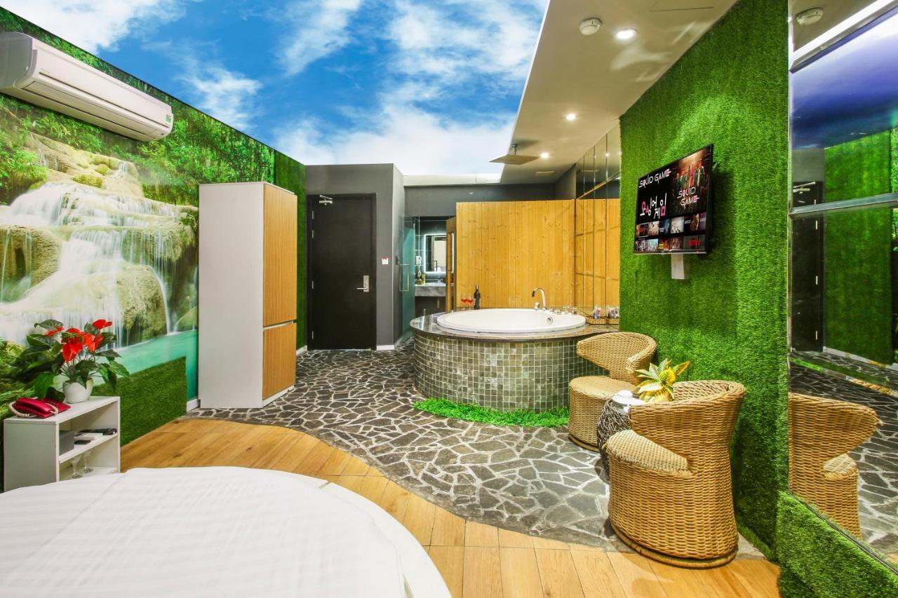 Hotel Bonita THT Thành Pho Ho Chí Minh Esterno foto